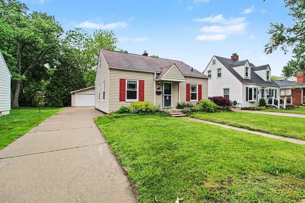 701 Auburn Street Plymouth City MI 48170