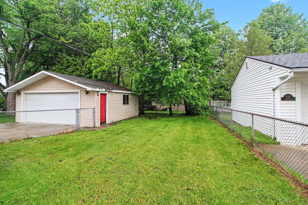 701 Auburn Street Plymouth City MI 48170