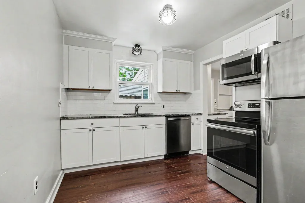 701 Auburn Street Plymouth City MI 48170