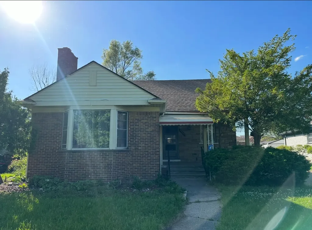 20001 Whitcomb Detroit City MI 48235