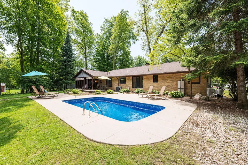 3140 Happy Valley Road Summit Township MI 49203