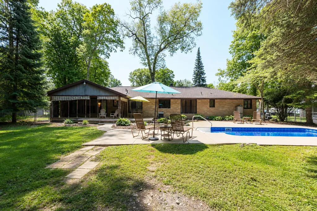 3140 Happy Valley Road Summit Township MI 49203