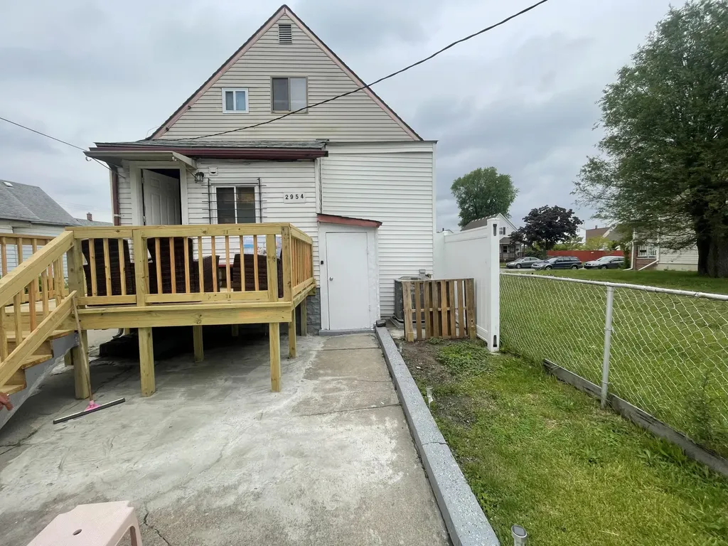 2954 Goodson Street Hamtramck City MI 48212