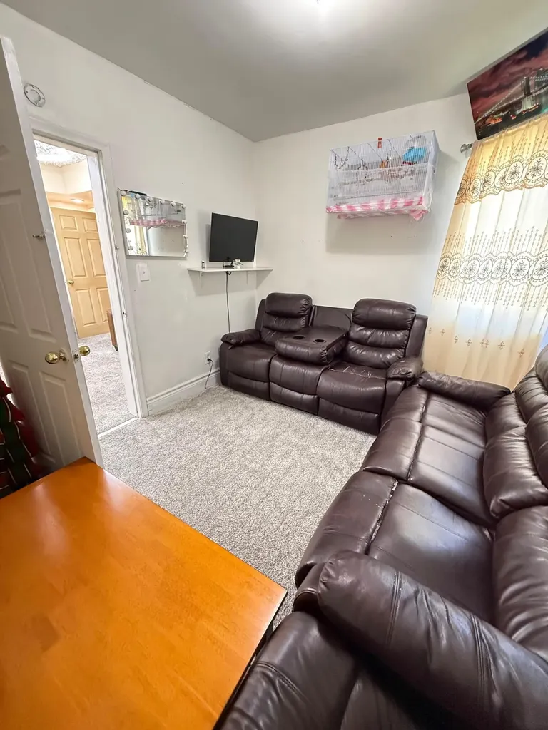 2954 Goodson Street Hamtramck City MI 48212