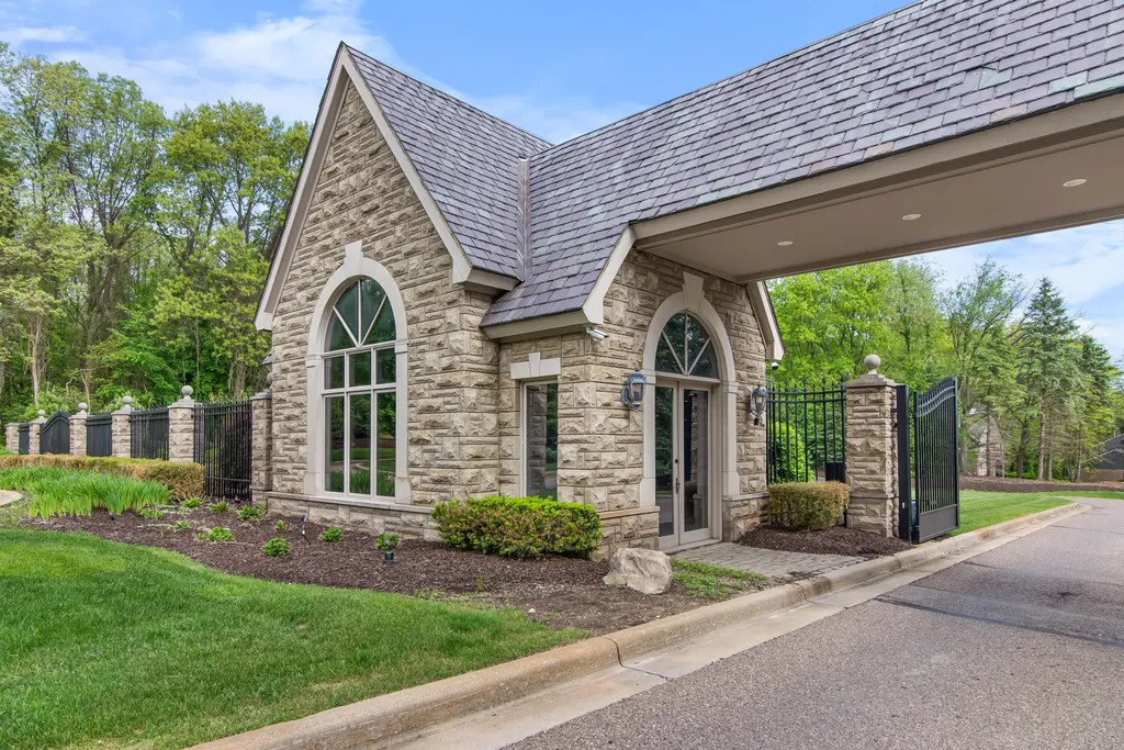9360 Lexford Way Brighton Township MI 48114