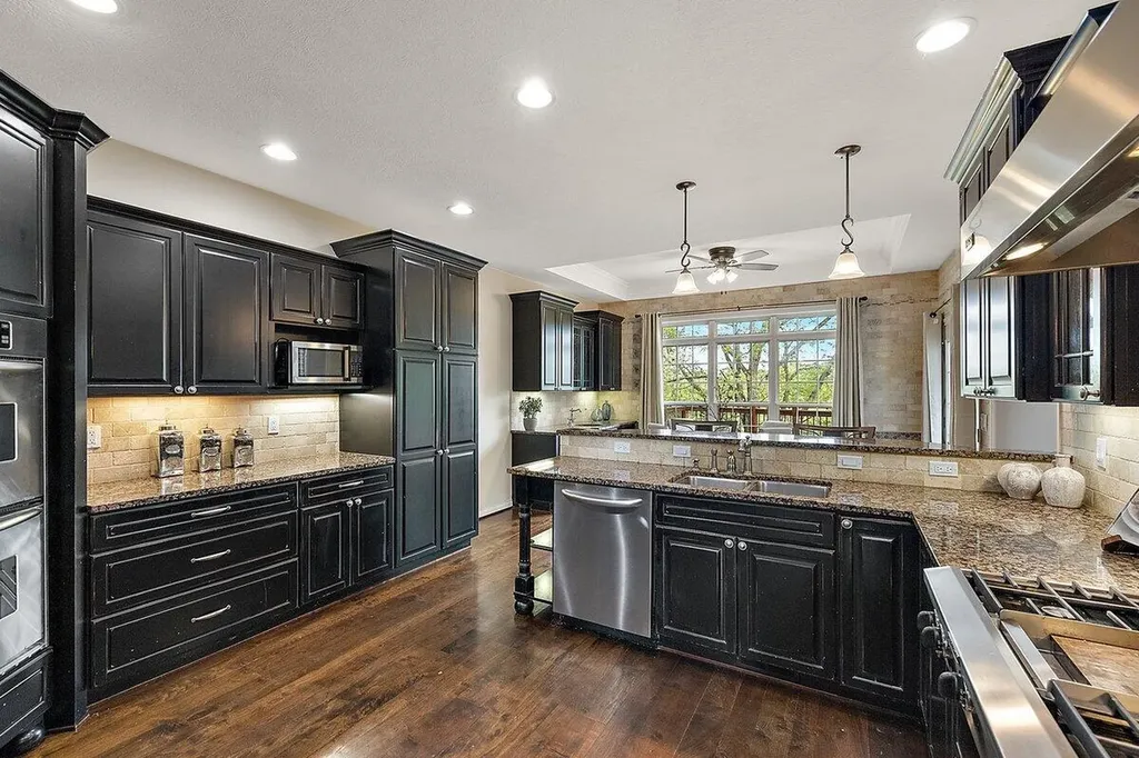 11137 Jeanette Drive Hamburg Township MI 48189