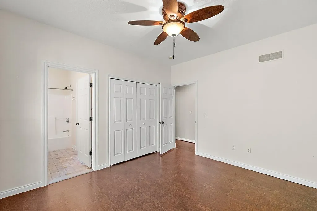 11137 Jeanette Drive Hamburg Township MI 48189