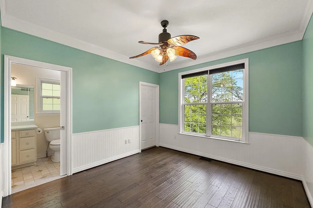 11137 Jeanette Drive Hamburg Township MI 48189