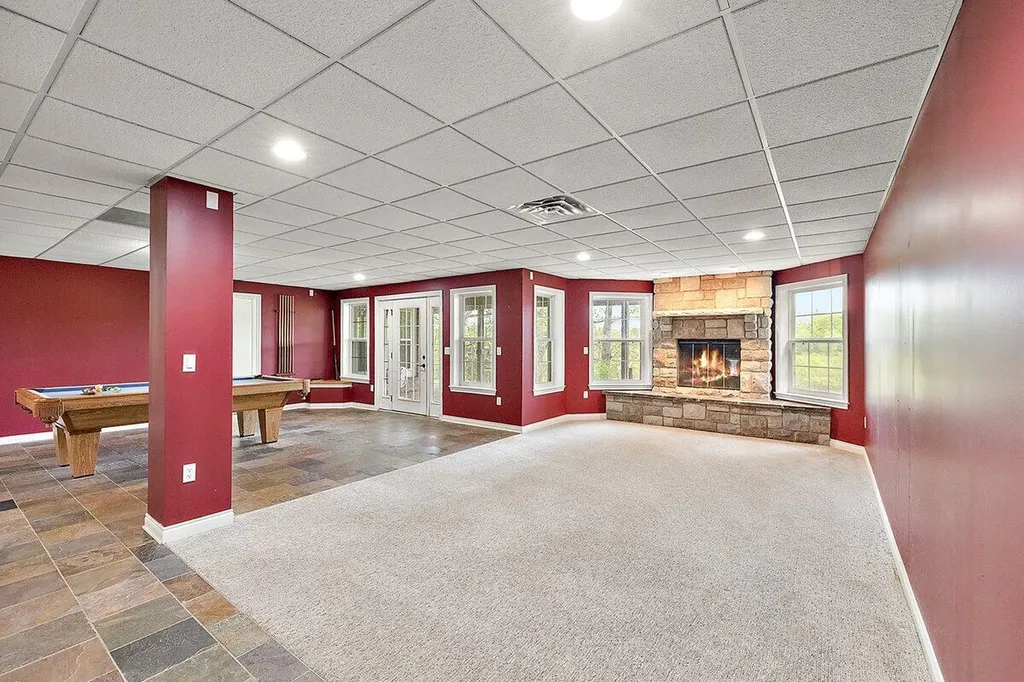 11137 Jeanette Drive Hamburg Township MI 48189