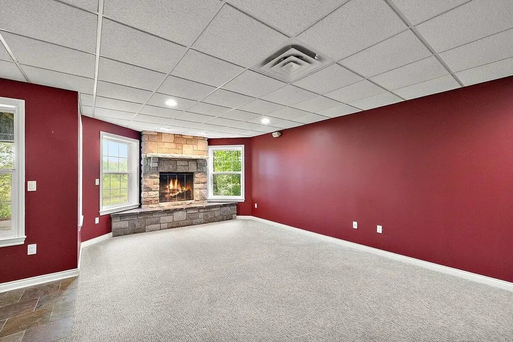 11137 Jeanette Drive Hamburg Township MI 48189