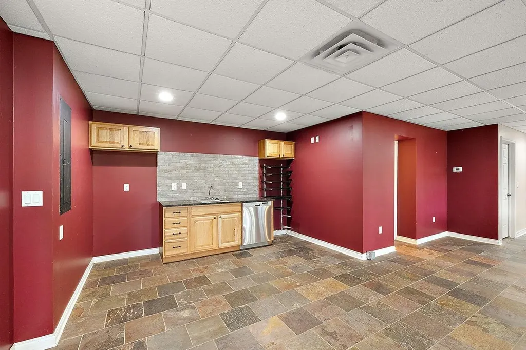 11137 Jeanette Drive Hamburg Township MI 48189