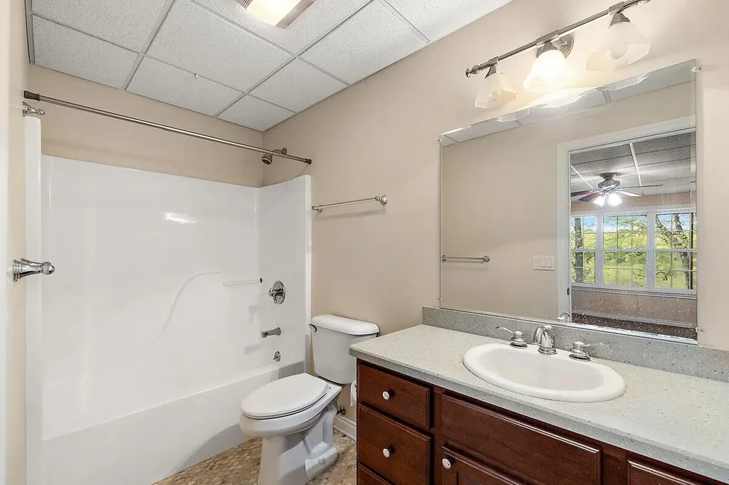 11137 Jeanette Drive Hamburg Township MI 48189