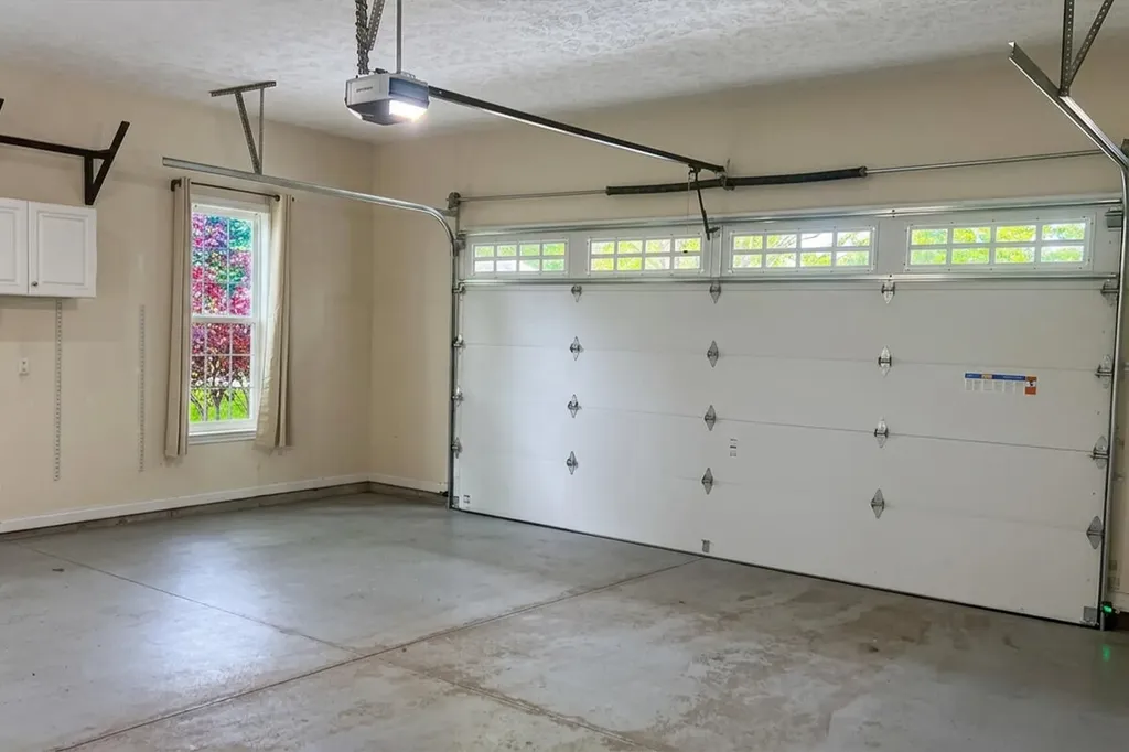 11137 Jeanette Drive Hamburg Township MI 48189