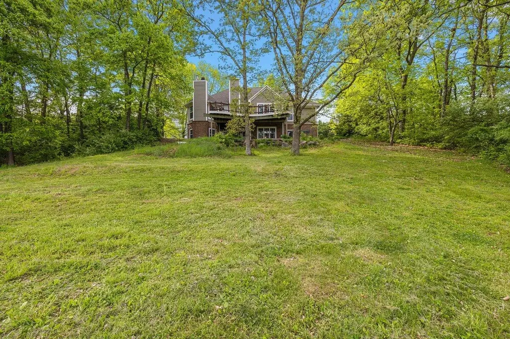 11137 Jeanette Drive Hamburg Township MI 48189