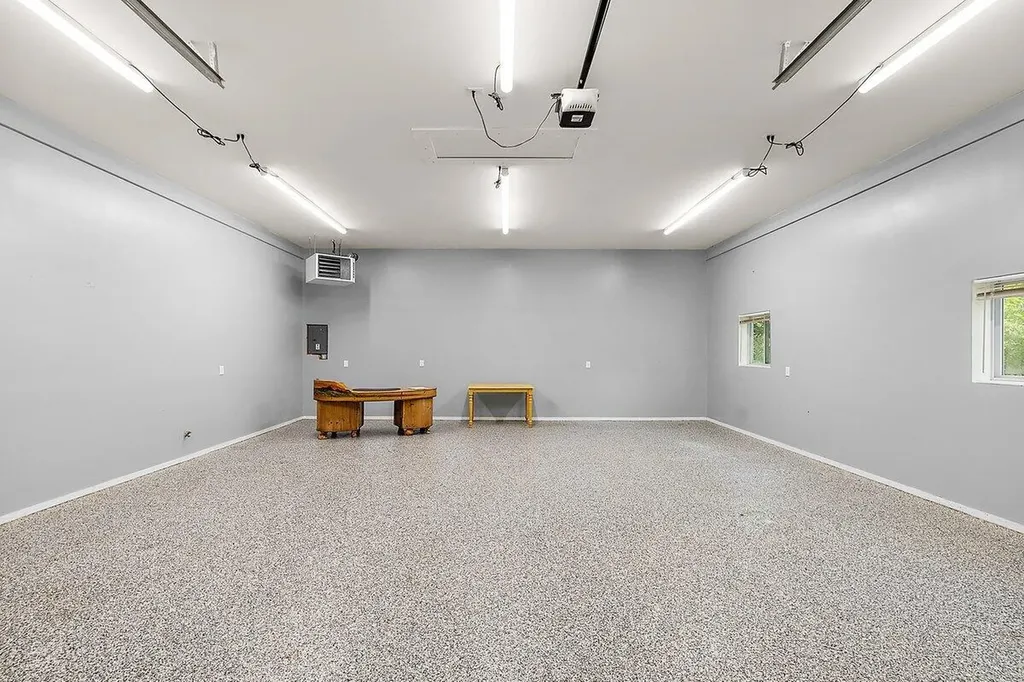 11137 Jeanette Drive Hamburg Township MI 48189
