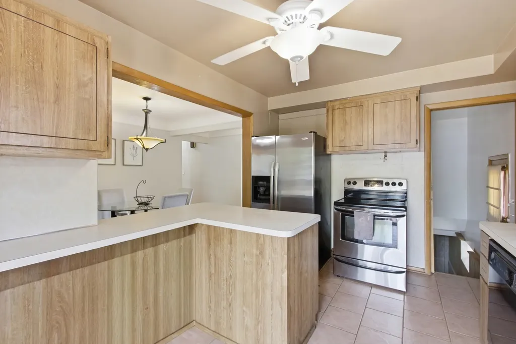 21630 Westhampton Street Oak Park City MI 48237