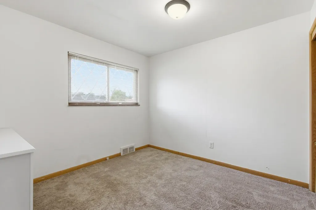 21630 Westhampton Street Oak Park City MI 48237