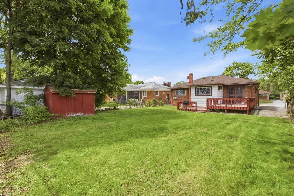 21630 Westhampton Street Oak Park City MI 48237