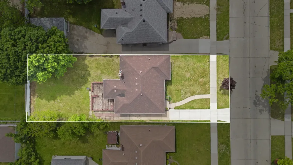 21630 Westhampton Street Oak Park City MI 48237