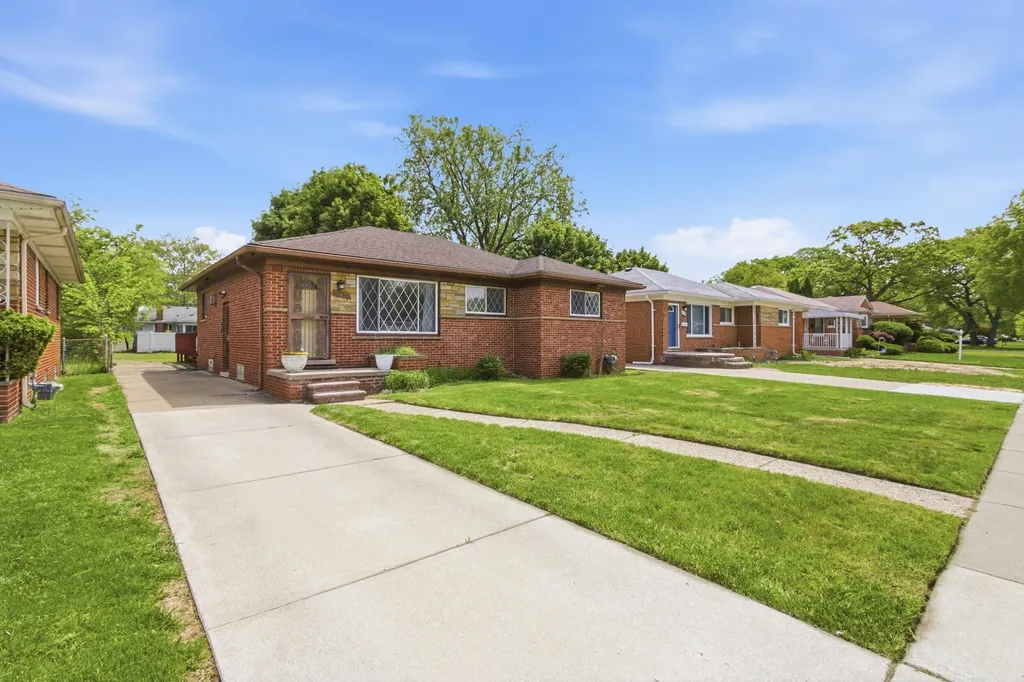 21630 Westhampton Street Oak Park City MI 48237