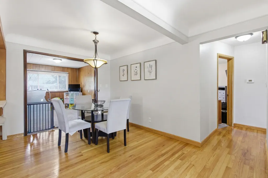 21630 Westhampton Street Oak Park City MI 48237