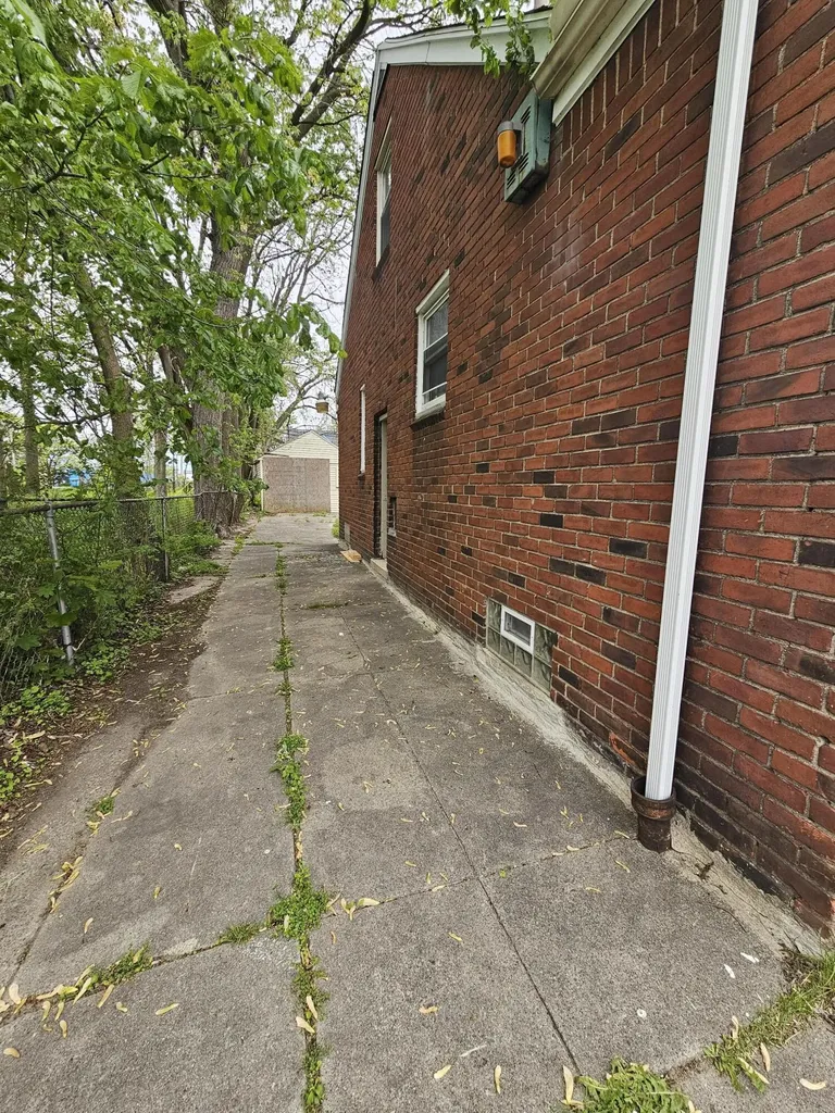 15335 Mark Twain Street Detroit City MI 48227