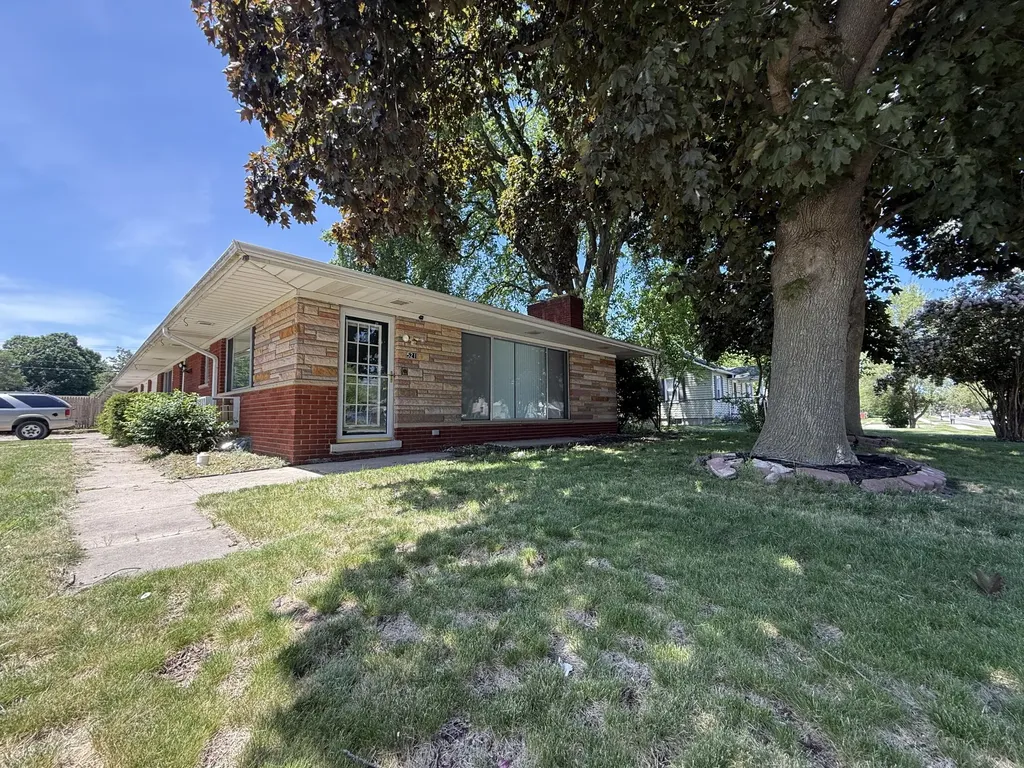 521 N Harris Road Ypsilanti Charter Township MI 48198