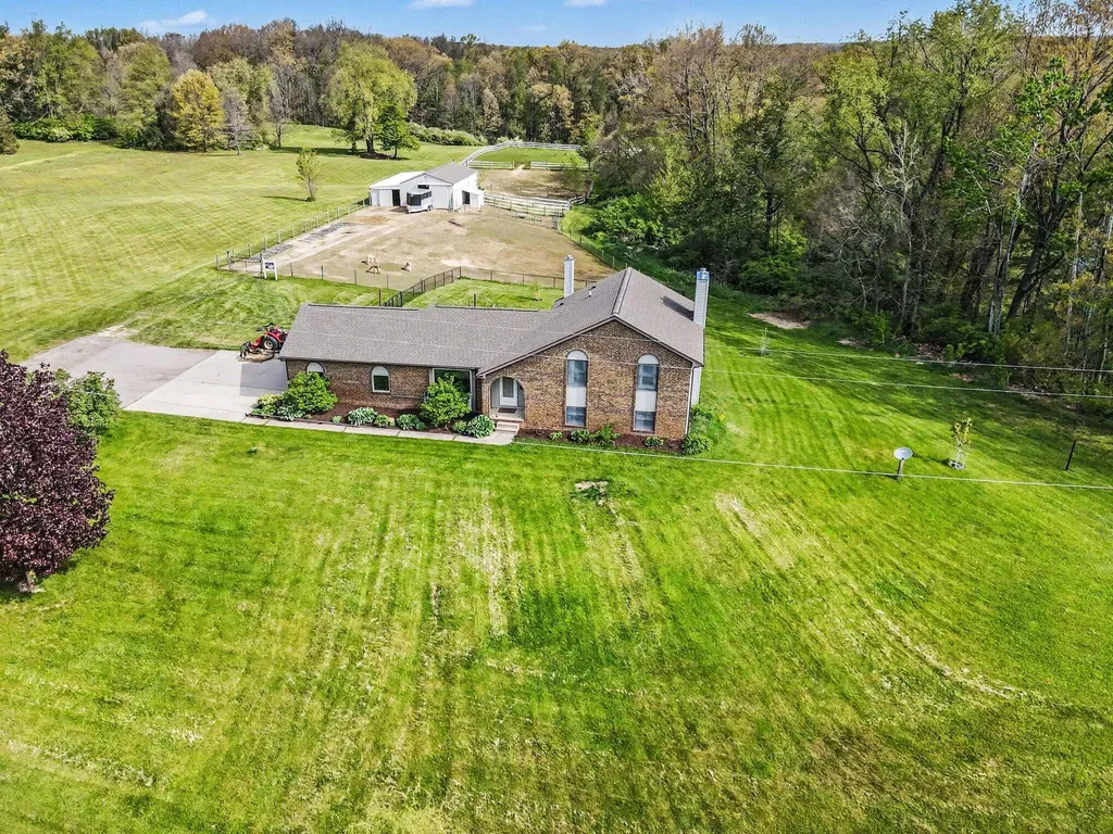2536 W Coon Lake Road Marion Township MI 48843