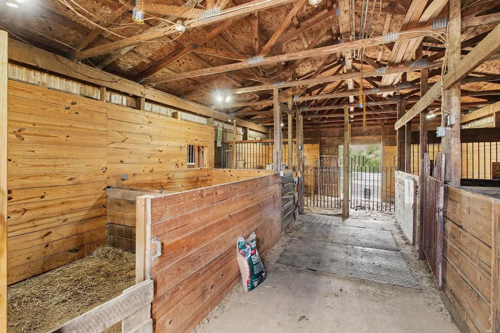2536 W Coon Lake Road Marion Township MI 48843