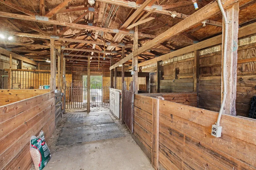2536 W Coon Lake Road Marion Township MI 48843