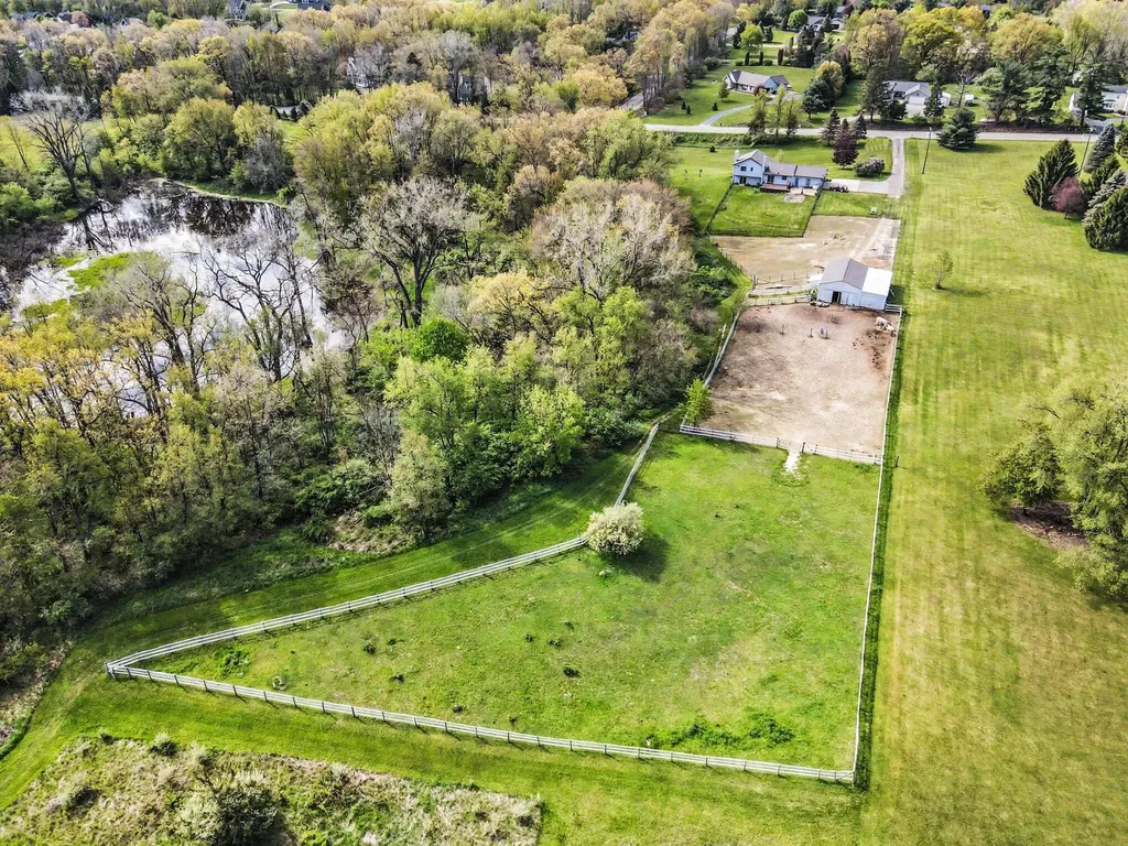 2536 W Coon Lake Road Marion Township MI 48843