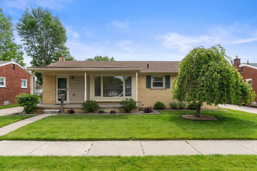 3233 Grange Road Trenton City MI 48183