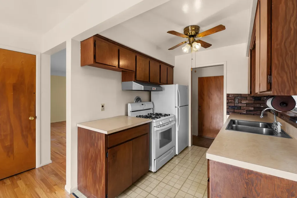 3233 Grange Road Trenton City MI 48183