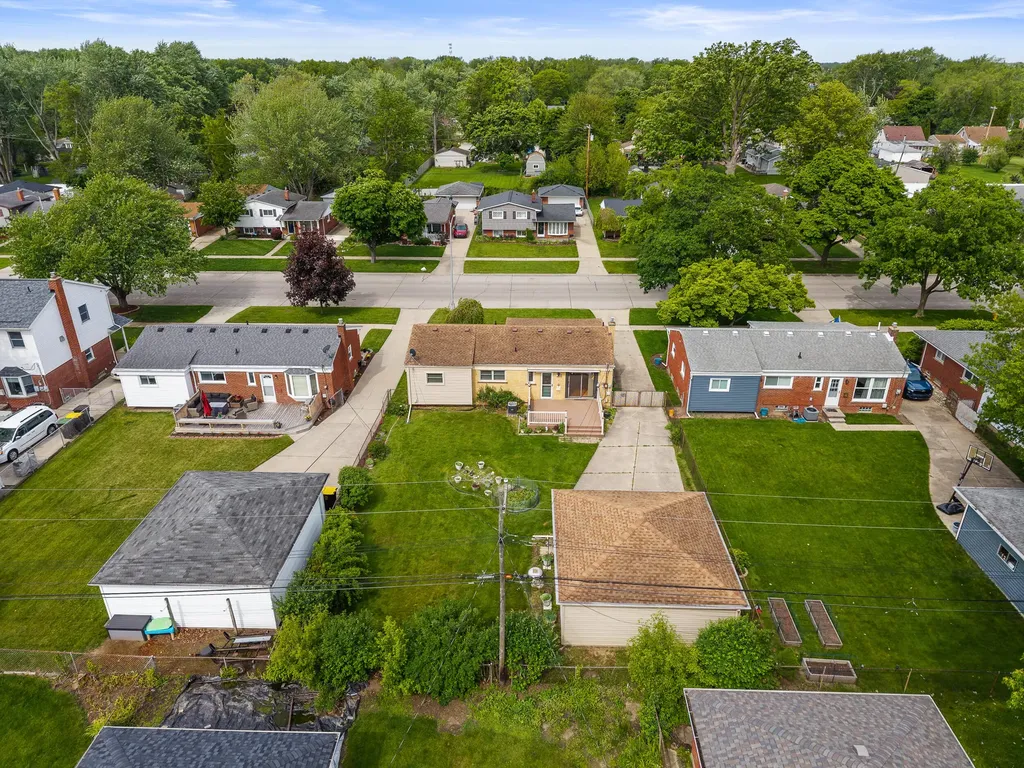 3233 Grange Road Trenton City MI 48183