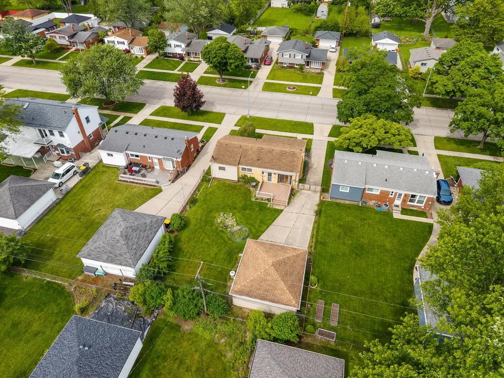3233 Grange Road Trenton City MI 48183