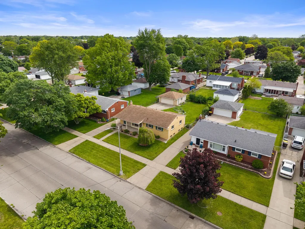 3233 Grange Road Trenton City MI 48183