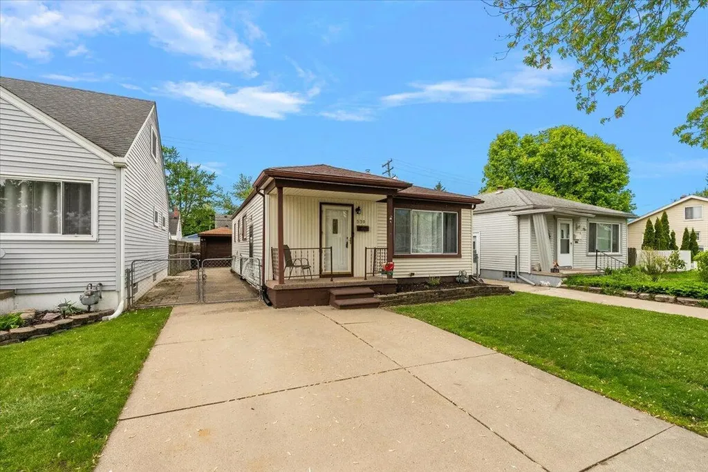 539 Mayflower Avenue Lincoln Park City MI 48146