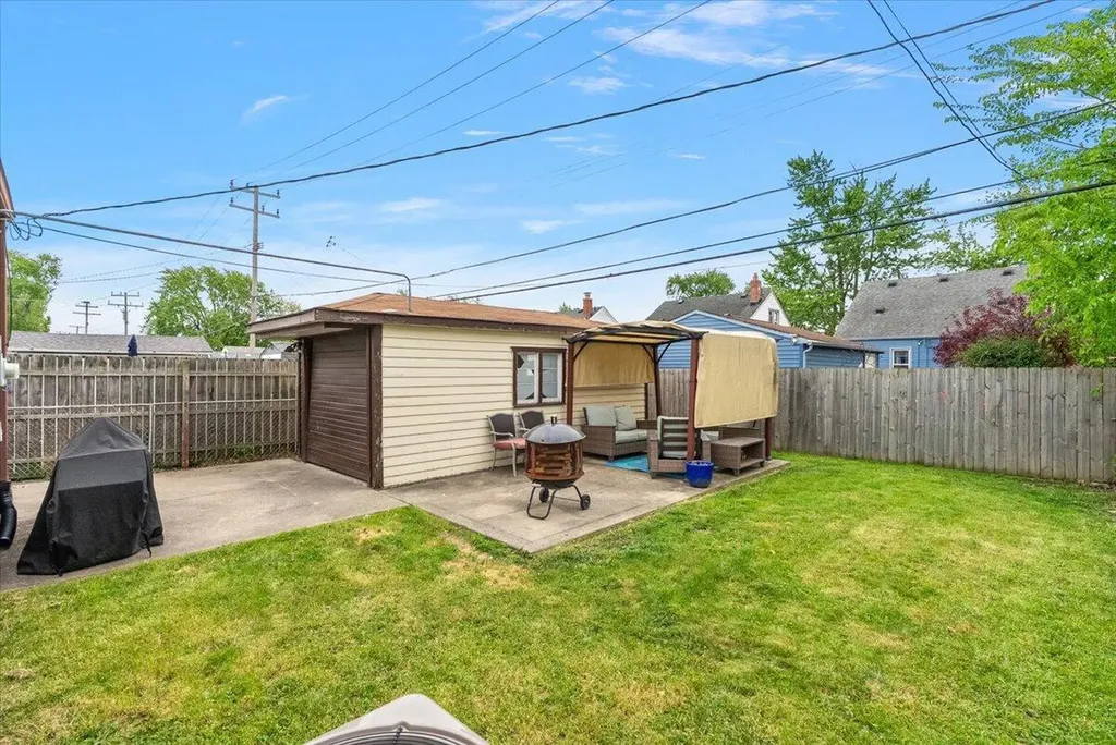 539 Mayflower Avenue Lincoln Park City MI 48146