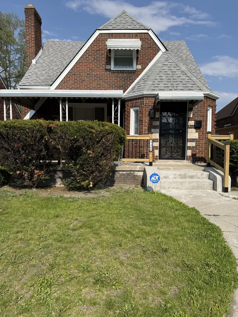 17366 Hartwell Street Detroit City MI 48235