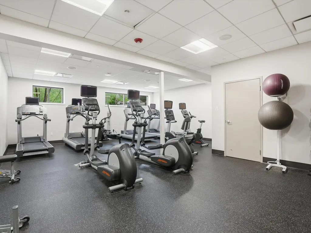 2768 Ashcombe Drive Ann Arbor City MI 48105