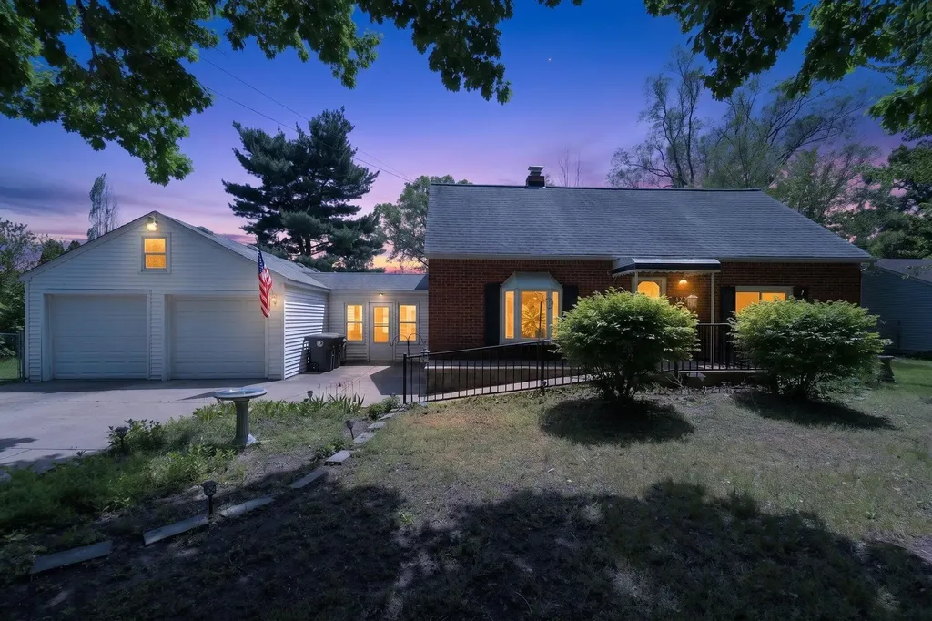 37951 Grantland Street Livonia City MI 48150