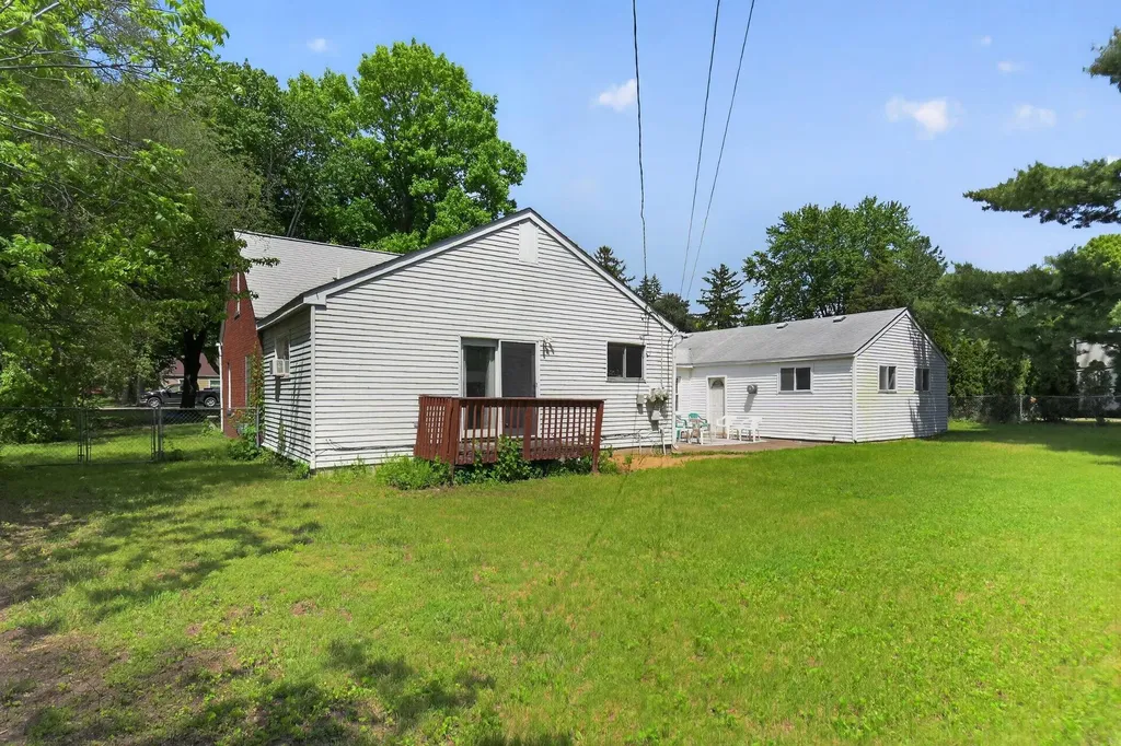 37951 Grantland Street Livonia City MI 48150