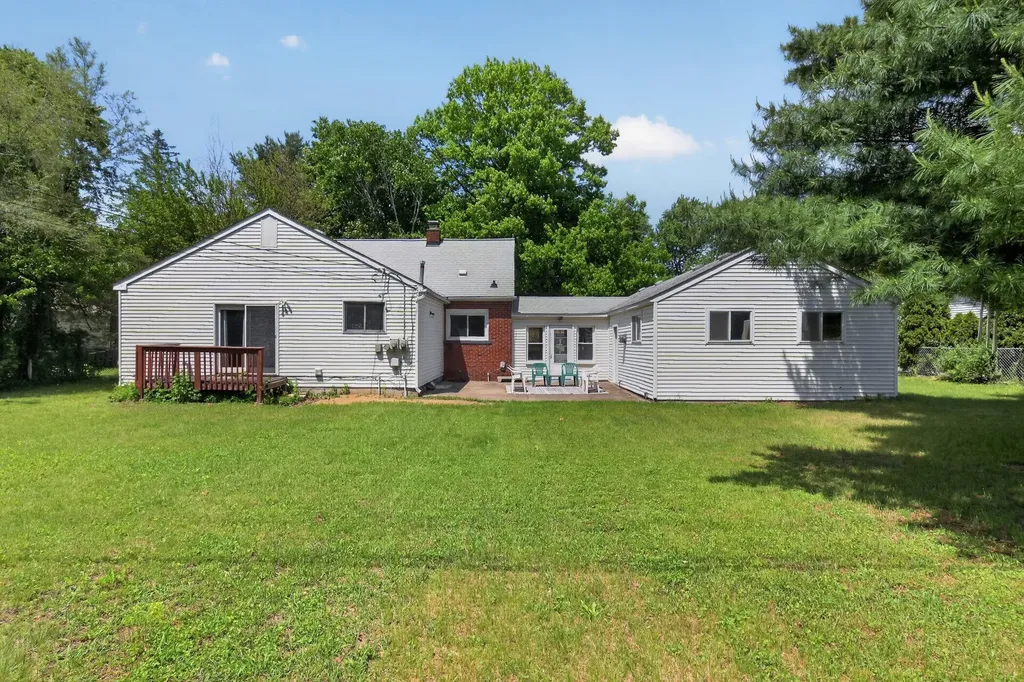 37951 Grantland Street Livonia City MI 48150