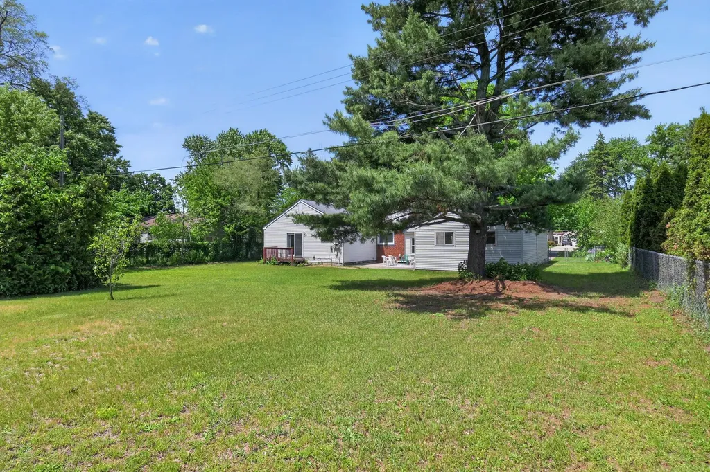 37951 Grantland Street Livonia City MI 48150