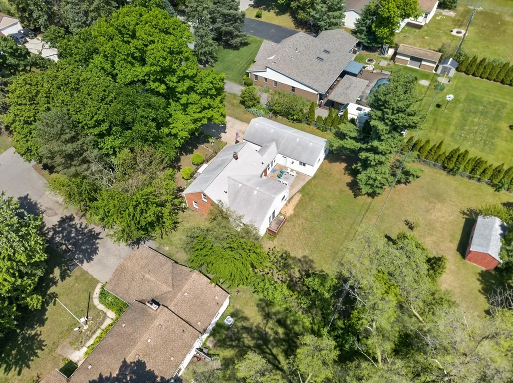37951 Grantland Street Livonia City MI 48150