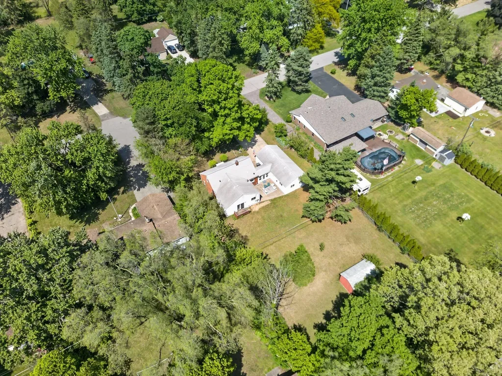 37951 Grantland Street Livonia City MI 48150