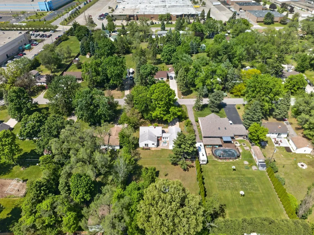 37951 Grantland Street Livonia City MI 48150