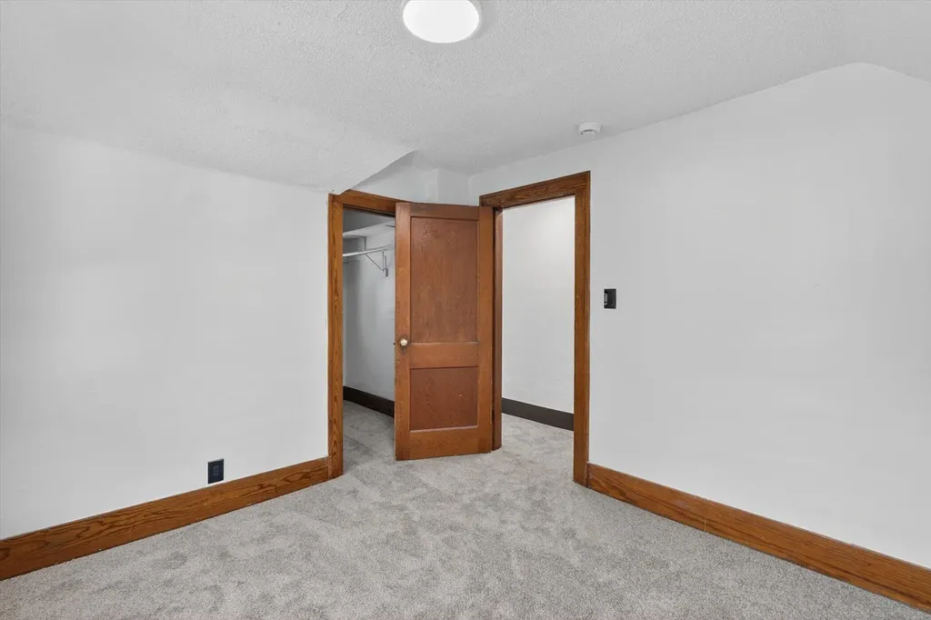 2110 S Grand Traverse Street Flint City MI 48503