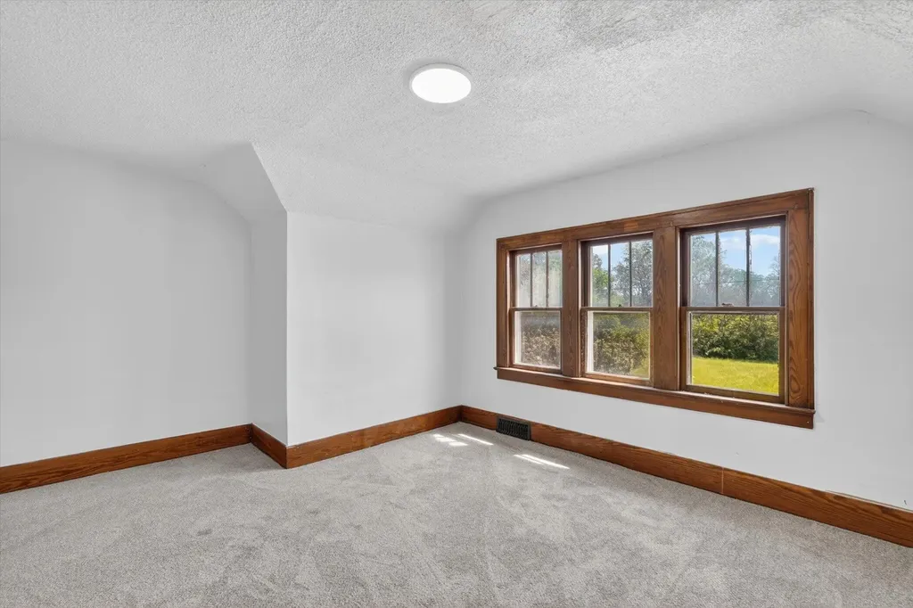 2110 S Grand Traverse Street Flint City MI 48503