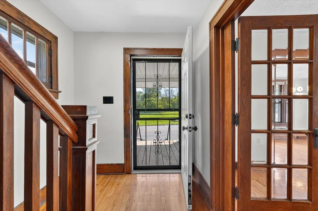 2110 S Grand Traverse Street Flint City MI 48503